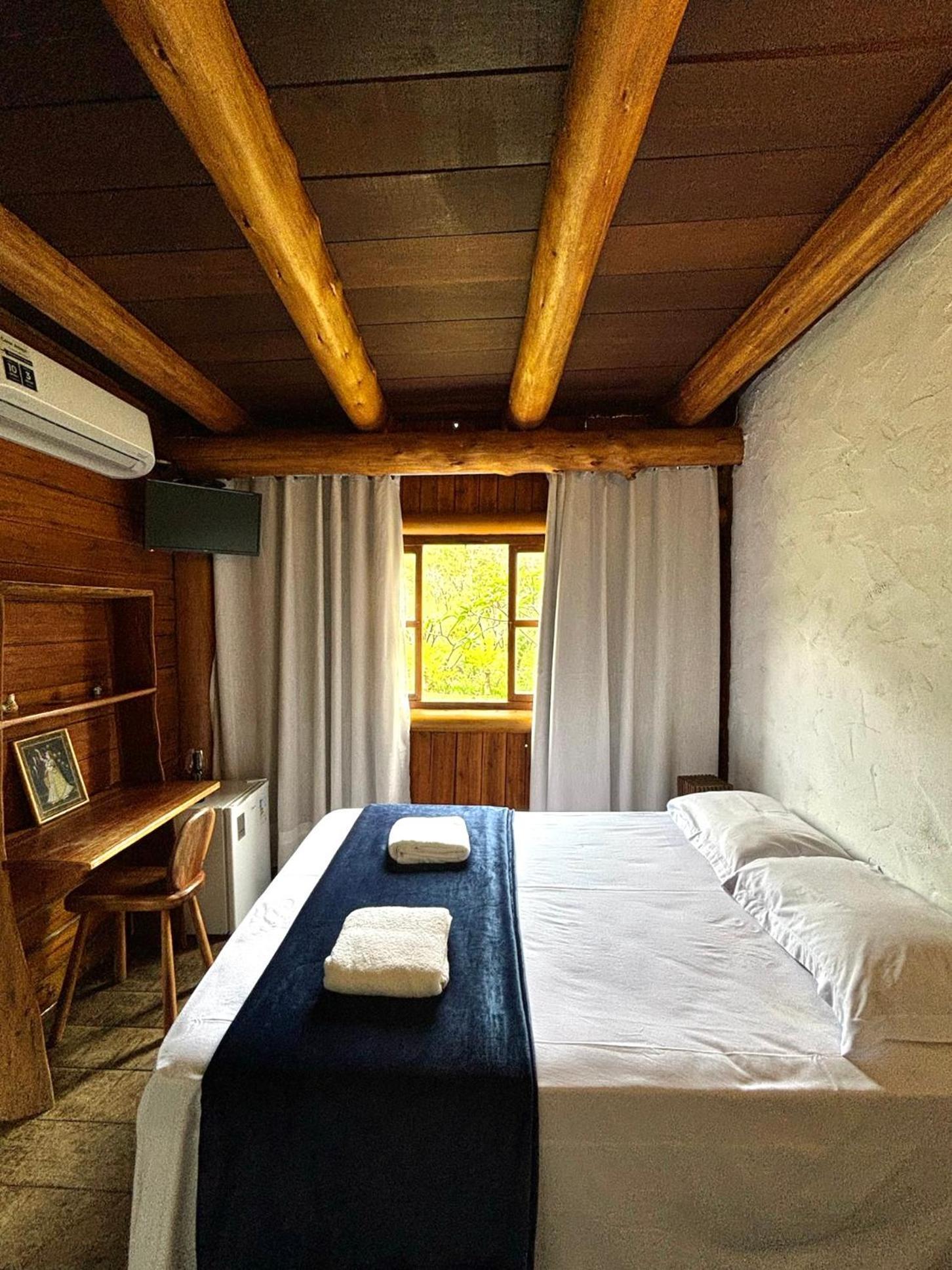 Cachoeira E Pousada Paraiso Dos Pandavas Алту-Параїзу-ді-Гояс Екстер'єр фото